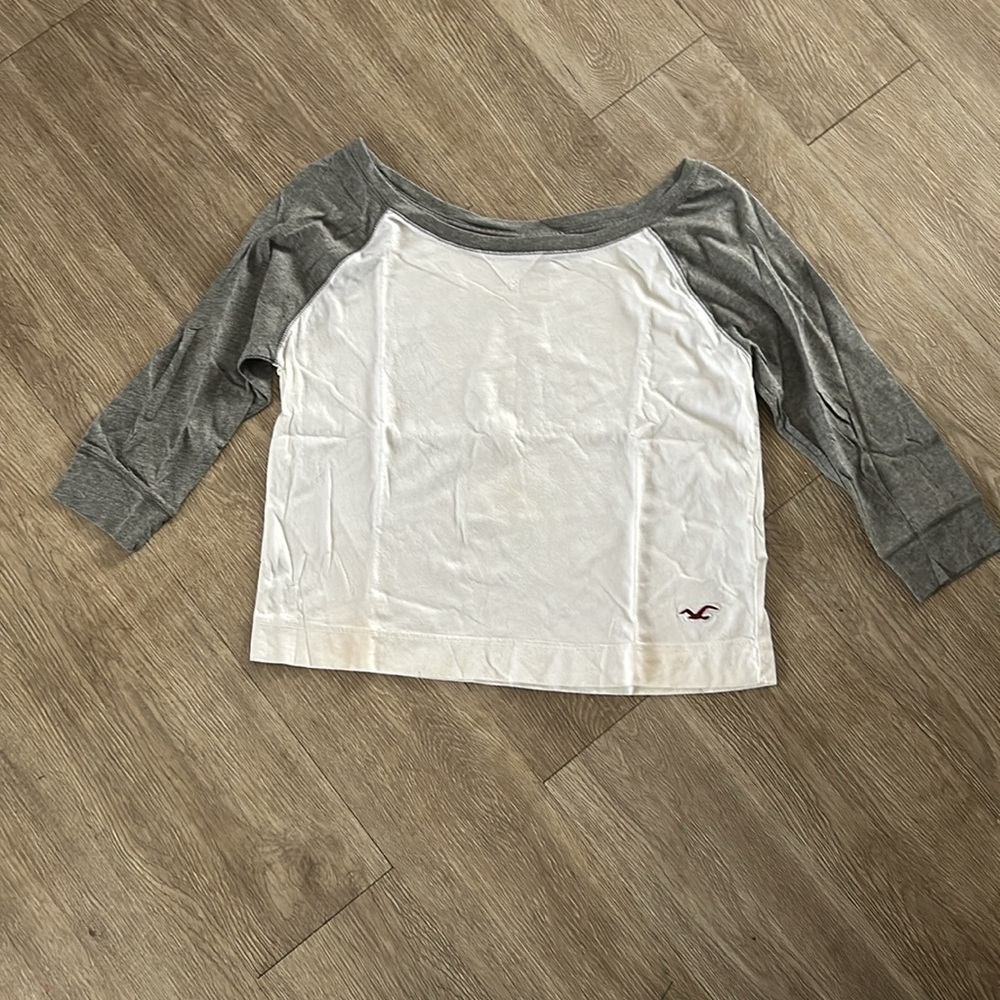 Hollister top